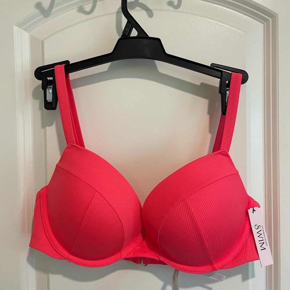 Victoria’s Secret bikini top